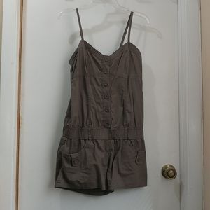 Olive green romper, Sz L